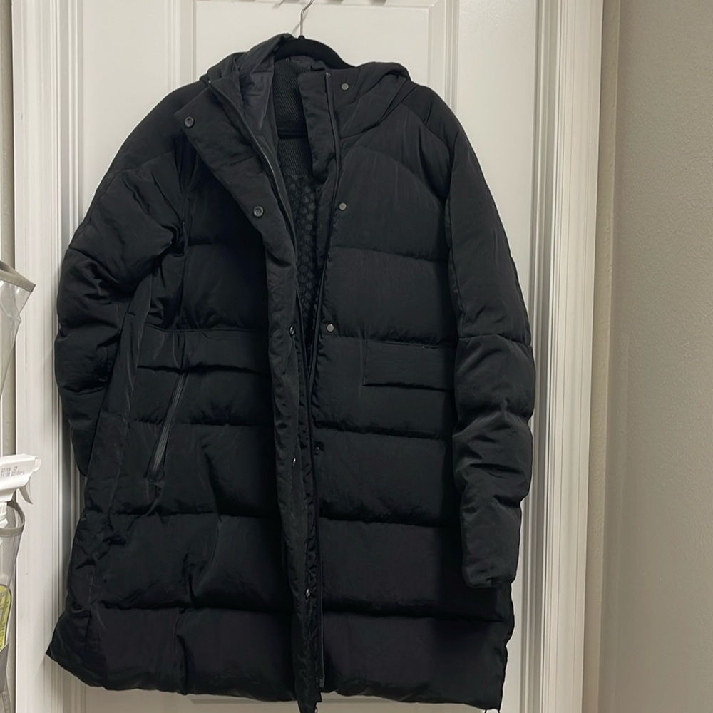Great condition Lululemon In A Flurry Parka
